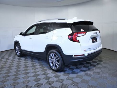 Used 2024 GMC Terrain SLT AWD/4WD image 6