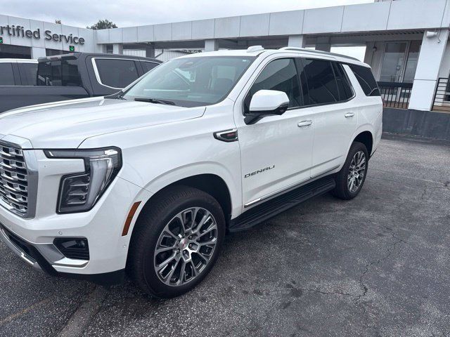 Used 2025 GMC Yukon Denali w/ LPO, Floor Liner Package AWD/4WD image 2