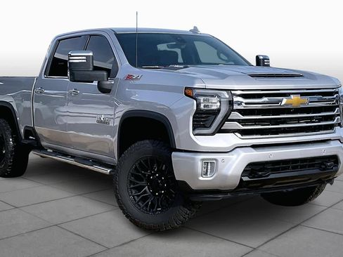 Used 2020 Chevrolet Silverado 2500 LTZ w/ LTZ Texas Edition image 4