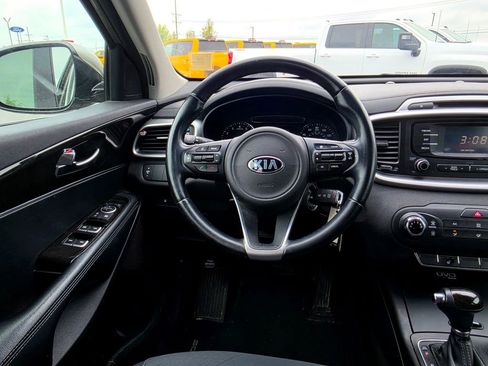 Used 2016 Kia Sorento AWD w/ LX Convenience Package image 14