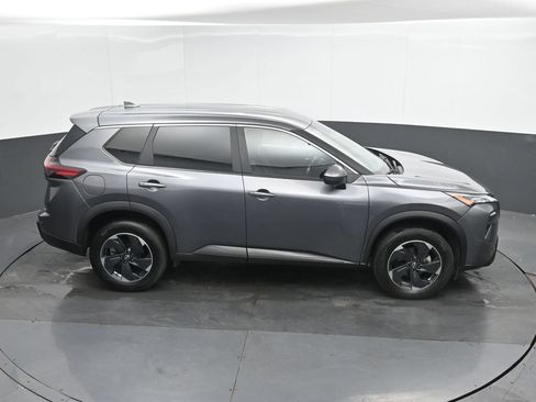 Used 2025 Nissan Rogue SV AWD/4WD image 32