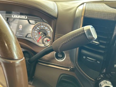 Used 2022 RAM 3500 Limited AWD/4WD image 9