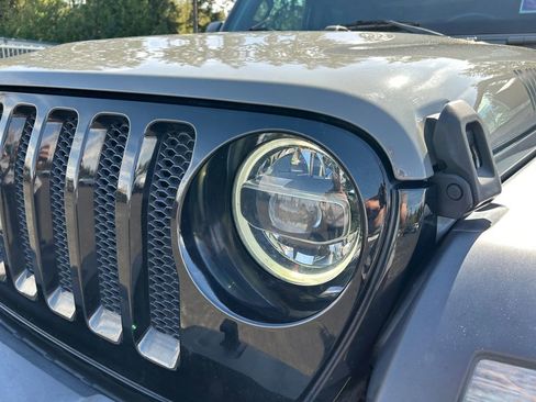 Used 2022 Jeep Wrangler Unlimited Sport AWD/4WD image 36