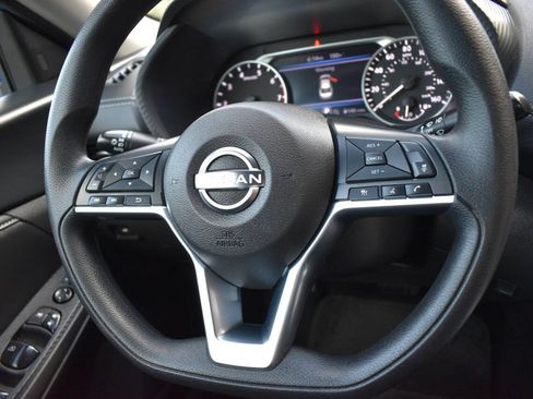 Used 2024 Nissan Sentra SV FWD image 21