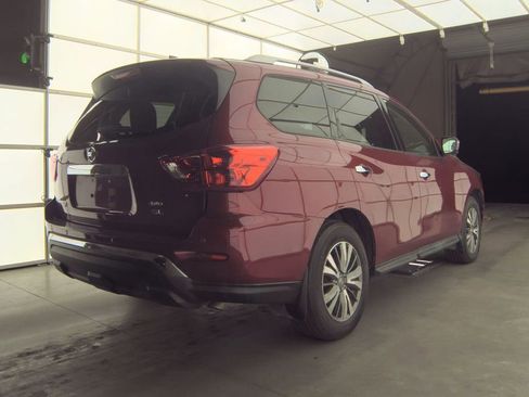 Used 2019 Nissan Pathfinder SL image 4