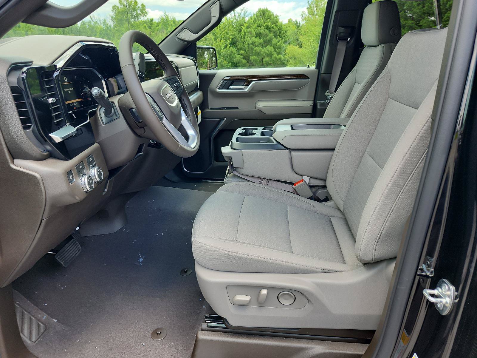 New 2026 GMC Sierra 1500 SLE AWD/4WD image 12