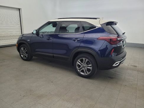 Used 2023 Kia Seltos S AWD/4WD image 3