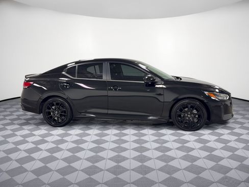 Used 2025 Nissan Sentra SR w/ Midnight Edition FWD image 8