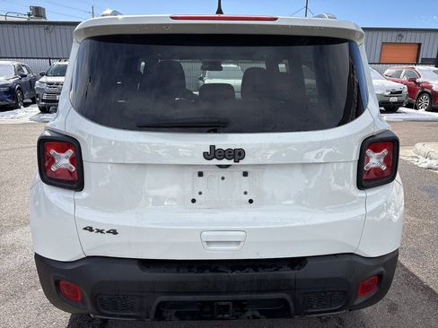 Used 2021 Jeep Renegade Latitude w/ Sun & Sound Group image 4