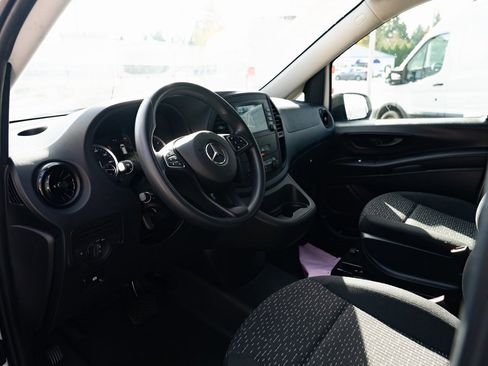 Used 2023 Mercedes-Benz Metris image 15