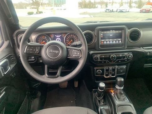 Used 2023 Jeep Gladiator Sport AWD/4WD image 22