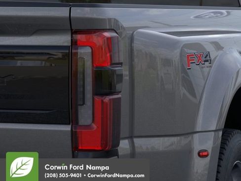 New 2026 Ford F450 Platinum w/ FX4 Off-Road Package AWD/4WD image 21