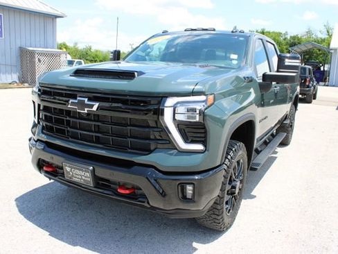 Used 2025 Chevrolet Silverado 2500 LT w/ Trail Boss Package AWD/4WD image 3