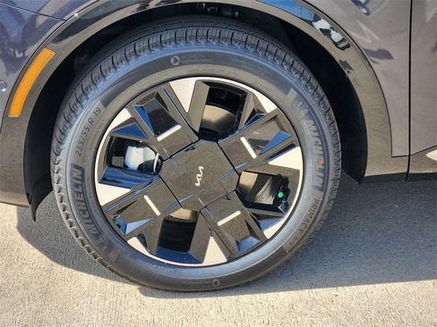 New 2026 Kia Sportage SX image 9