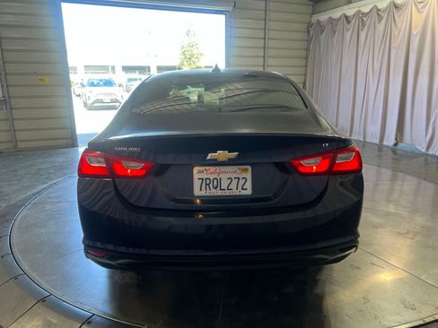 Used 2016 Chevrolet Malibu LT w/ Leather Package FWD image 6
