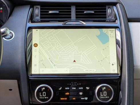 Certified 2022 Jaguar E-PACE SE image 10