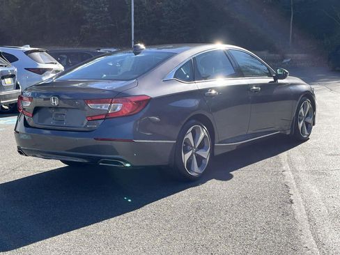 Used 2018 Honda Accord Touring image 5