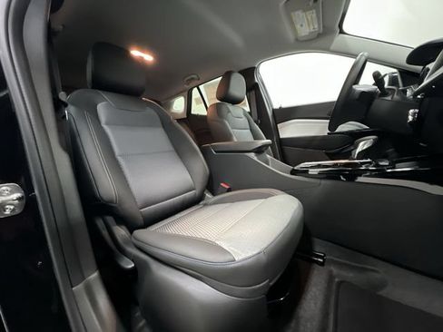 New 2026 Chevrolet Trax LT w/ LT Convenience Package FWD image 25