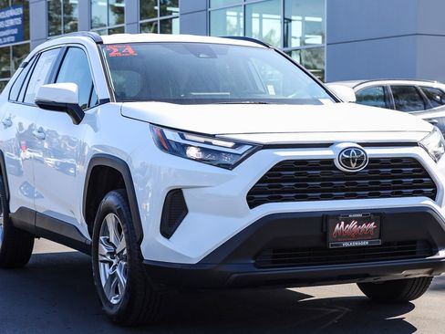 Used 2024 Toyota RAV4 XLE image 5