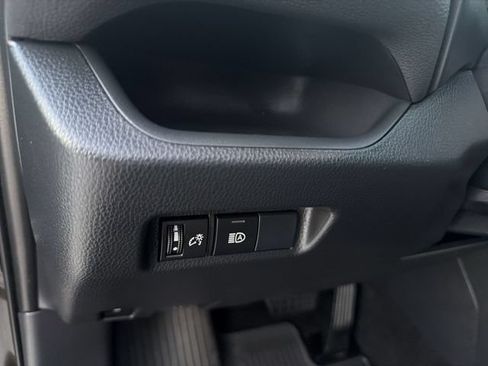 Certified 2025 Toyota RAV4 LE AWD/4WD image 11