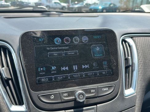 Used 2016 Chevrolet Malibu LT FWD image 18