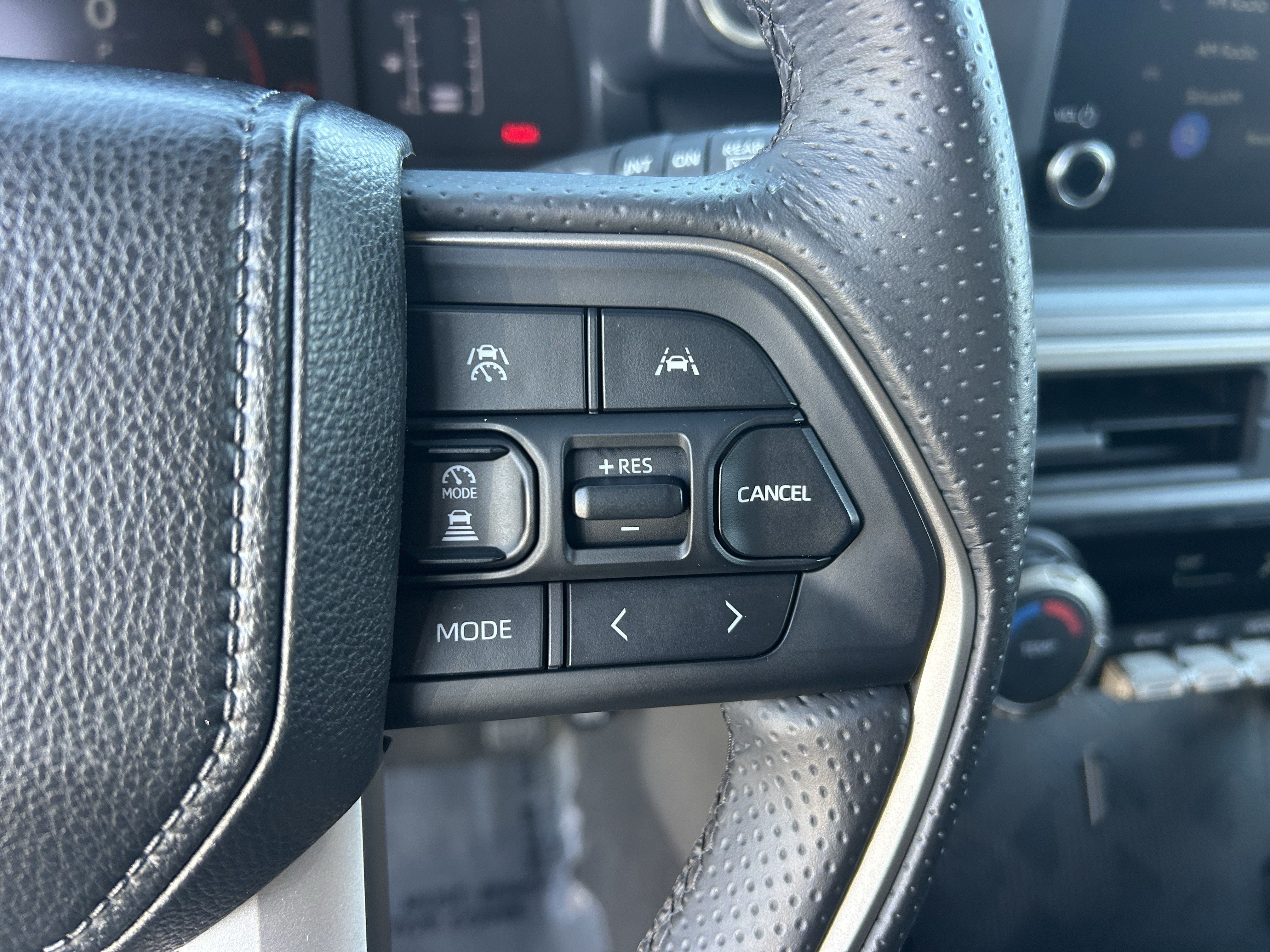 Certified 2026 Toyota 4Runner SR5 AWD/4WD image 29