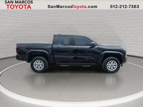 Used 2025 Toyota Tacoma SR5 image 4
