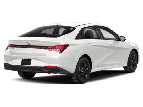 Used 2022 Hyundai Elantra SEL w/ Convenience Package FWD image 2