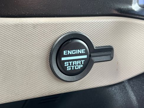 Used 2023 Ford Bronco Wildtrak image 27