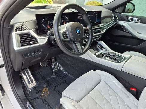 Used 2024 BMW X6 xDrive40i w/ Premium Package AWD/4WD image 10