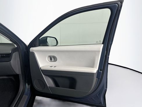 Used 2024 Hyundai Ioniq 5 SEL RWD image 32