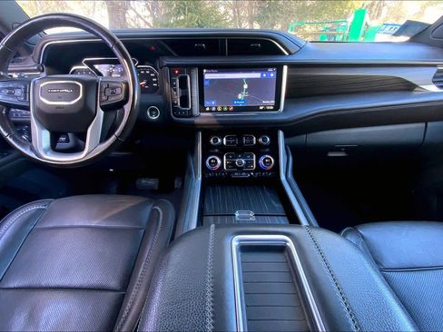 Used 2021 GMC Yukon XL Denali w/ Denali Ultimate Package image 15