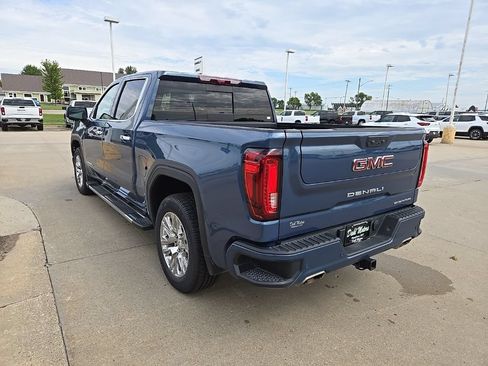 Used 2025 GMC Sierra 1500 Denali w/ Technology Package AWD/4WD image 7