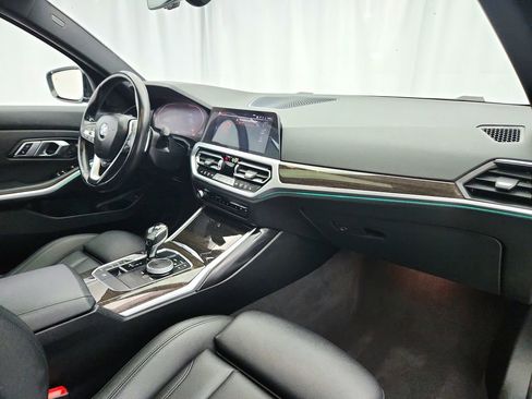 Used 2019 BMW 330i xDrive Sedan w/ Convenience Package AWD/4WD image 32