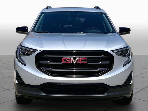 Used 2020 GMC Terrain SLE w/ Elevation Edition FWD image 4