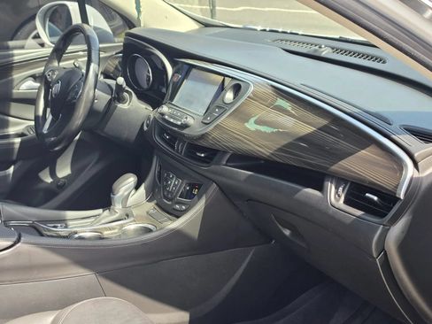 Used 2020 Buick Envision Essence AWD/4WD image 19
