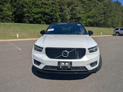 Used 2021 Volvo XC40 T5 R-Design AWD/4WD image 2
