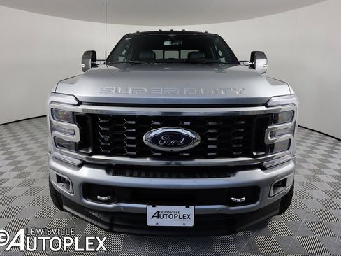 Used 2024 Ford F450 Platinum w/ FX4 Off-Road Package image 2