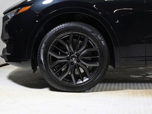 Used 2024 Maserati Levante GT Ultima image 25