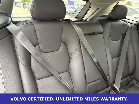 Certified 2024 Volvo XC60 B5 Plus w/ Protection Package Premier AWD/4WD image 33