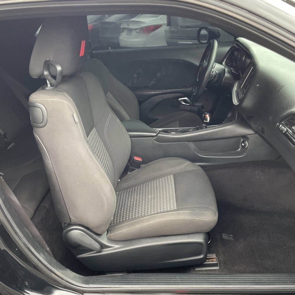 Used 2018 Dodge Challenger R/T w/ Performance Handling Group RWD image 6