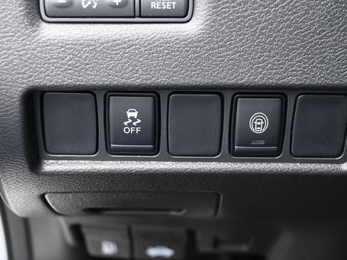 Used 2024 Nissan Murano SV image 16