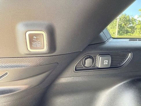 New 2025 Jeep Grand Cherokee Limited w/ Black Appearance Package image 32