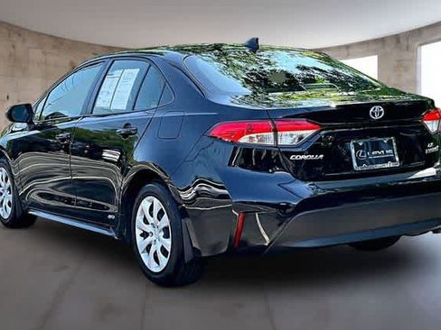 Used 2023 Toyota Corolla LE AWD/4WD image 4