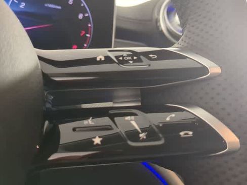 Used 2025 Mercedes-Benz C 300 4MATIC Sedan image 26