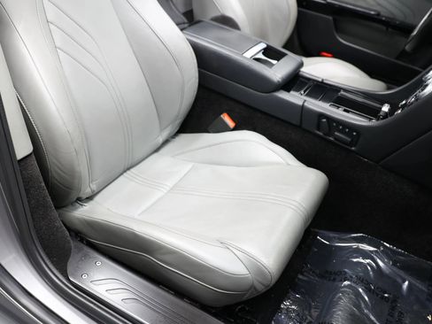 Used 2016 Aston Martin V8 Vantage S RWD image 53