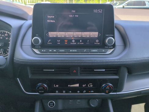 Used 2023 Nissan Rogue SV AWD/4WD image 22