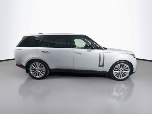 Certified 2025 Land Rover Range Rover Long Wheelbase SE AWD/4WD image 4