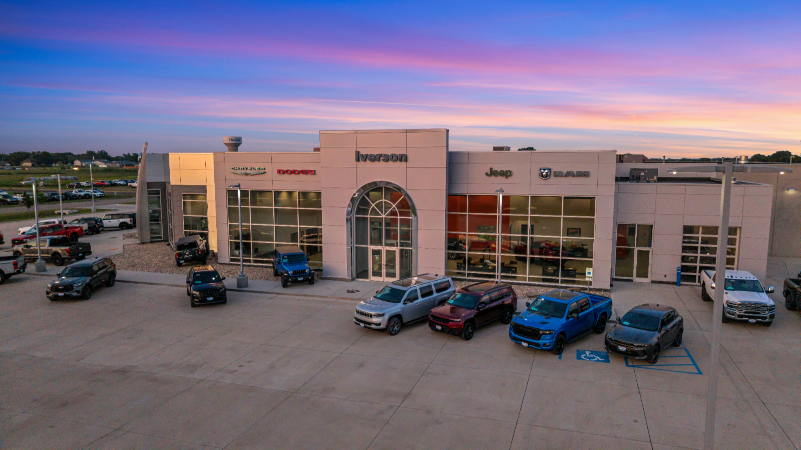 Used 2021 Chevrolet Silverado 1500 Custom Trail Boss AWD/4WD image 6
