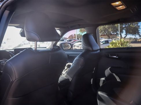 Used 2024 Toyota Highlander XSE image 22